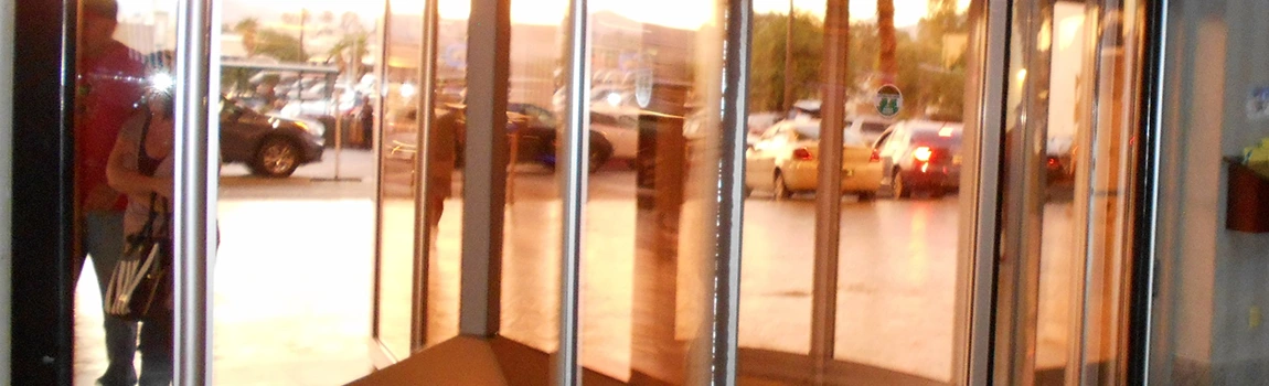Storefront Glass Repair Cost in Apopka, FL